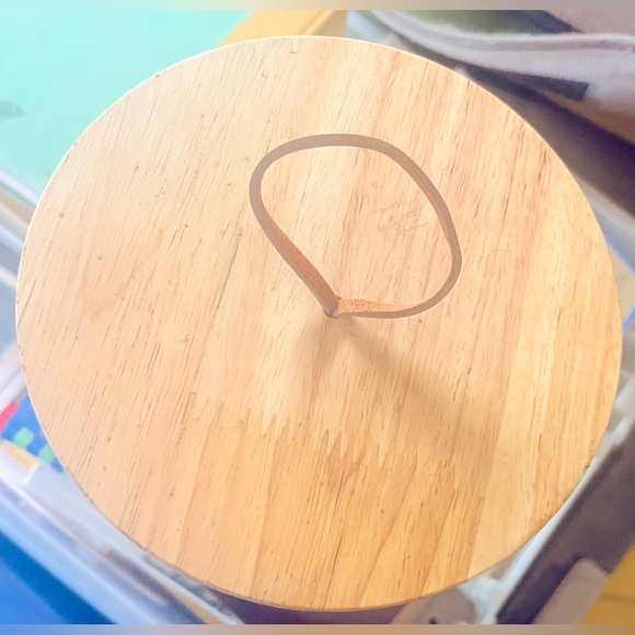 Beautiful Threshold stoneware canister - Picture 4 of 5